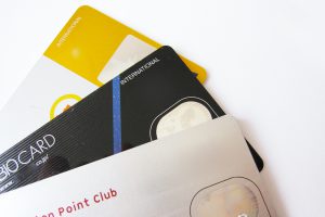 法人カードとビジネスカードの違い、個人与信のカードもあるのか